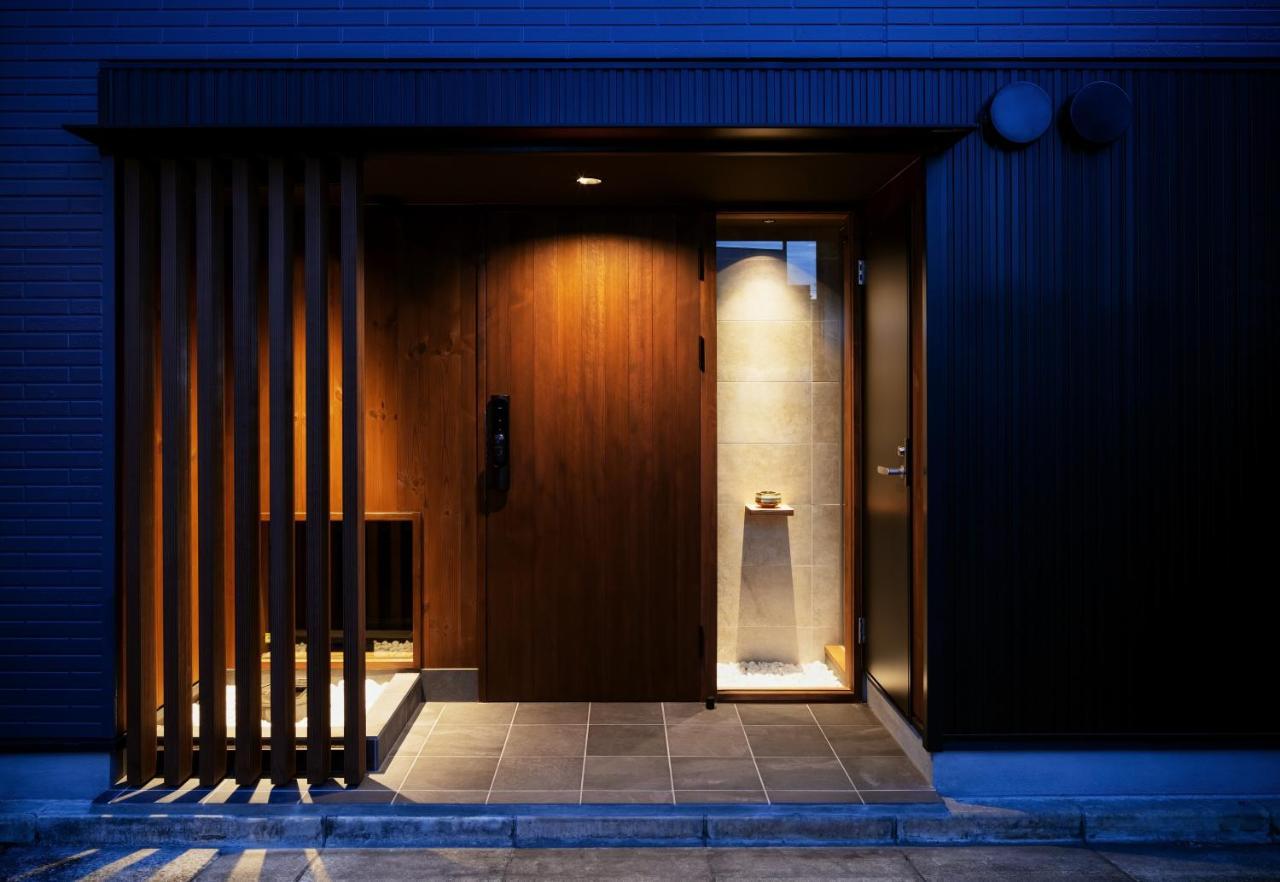 古今 天下茶屋 With A Private Parking Lot And A Half Open-Air Bath And Direct To Kix Villa Осака Екстериор снимка