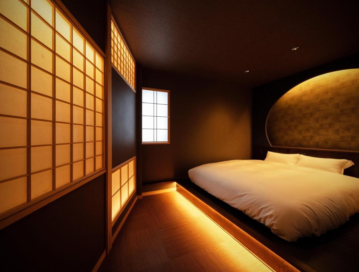 古今 天下茶屋 With A Private Parking Lot And A Half Open-Air Bath And Direct To Kix Villa Осака Екстериор снимка