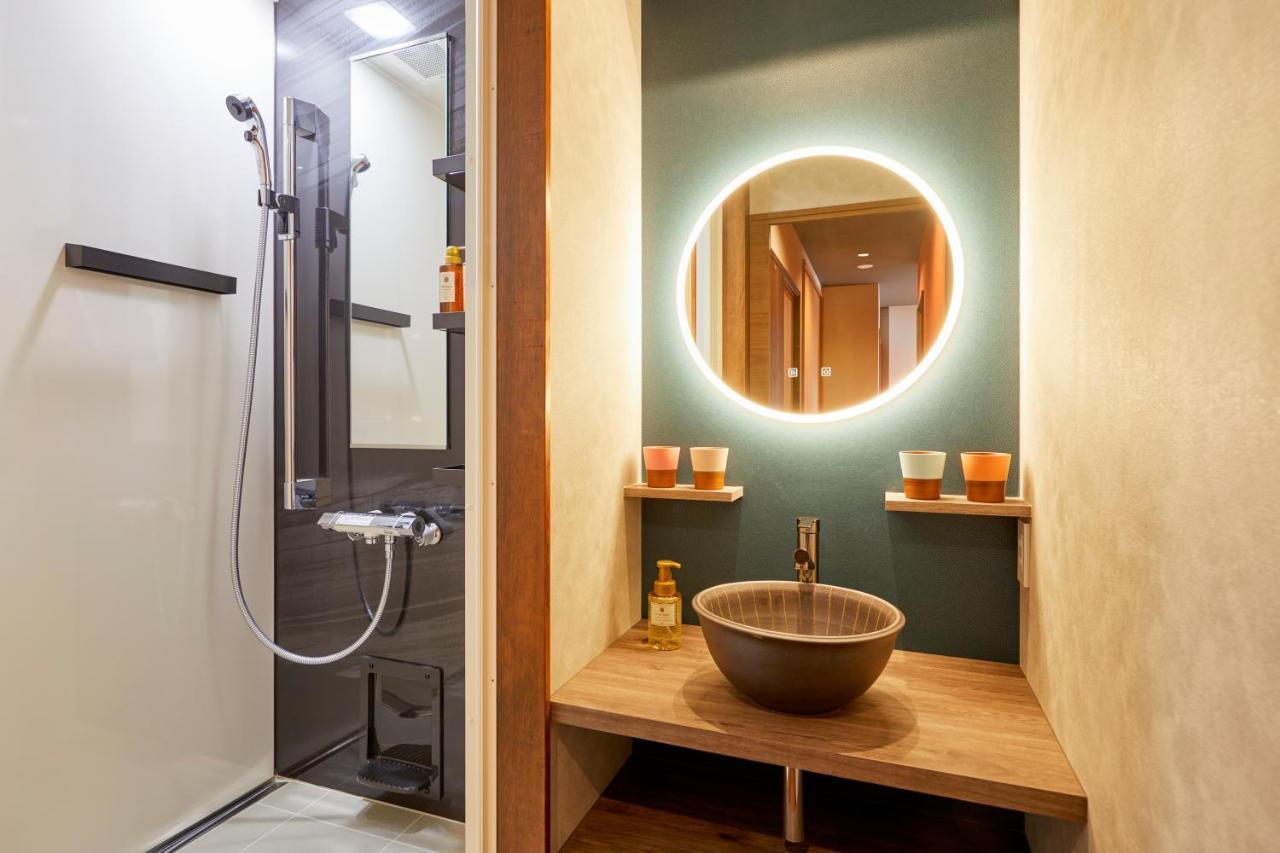 古今 天下茶屋 With A Private Parking Lot And A Half Open-Air Bath And Direct To Kix Villa Осака Екстериор снимка