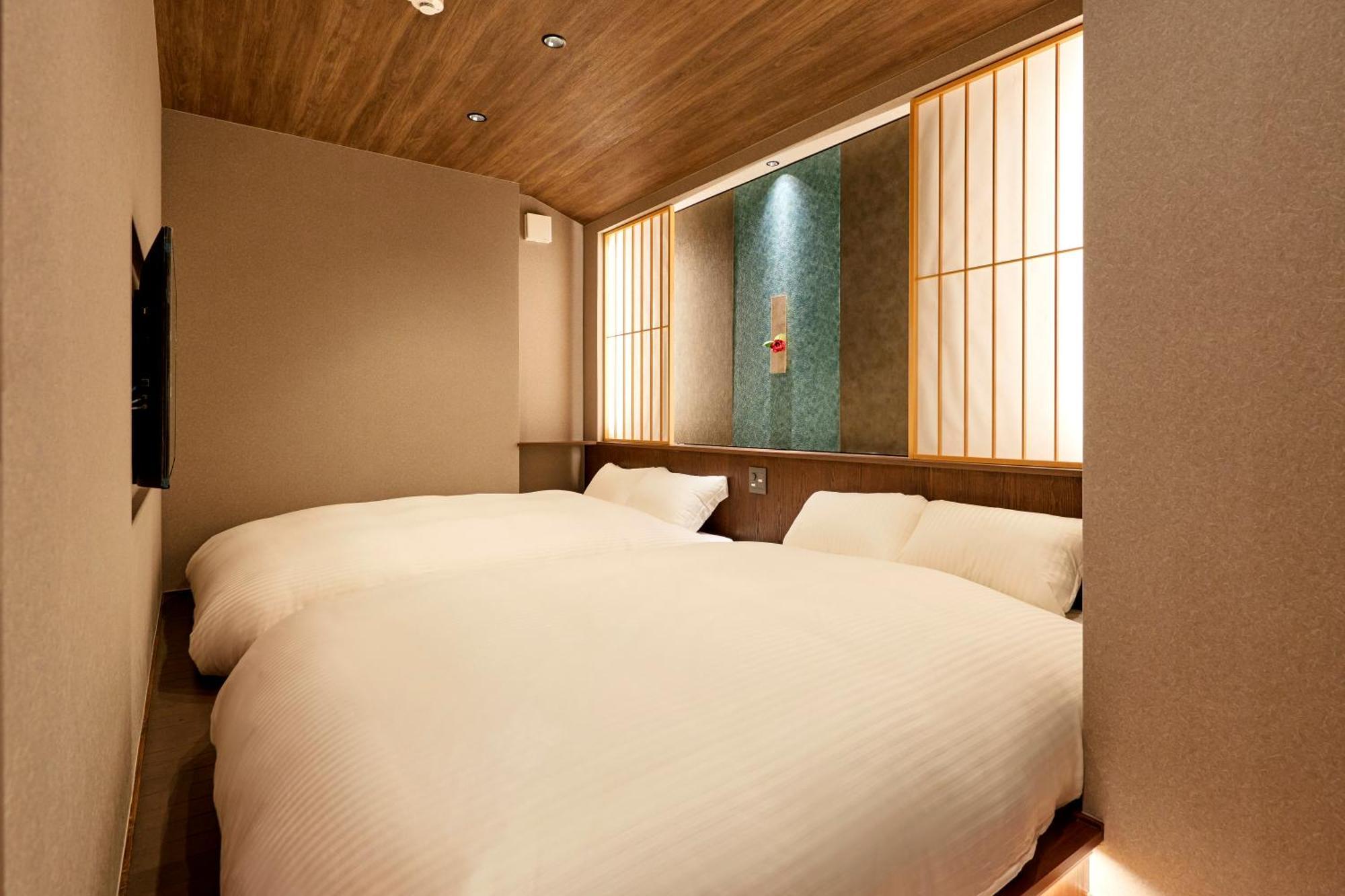 古今 天下茶屋 With A Private Parking Lot And A Half Open-Air Bath And Direct To Kix Villa Осака Екстериор снимка